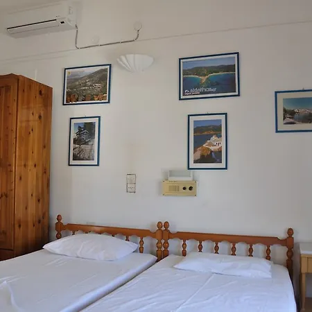 Vicky Hotel 2*