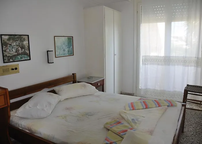 Vicky 2* Πίσω Λιβάδι